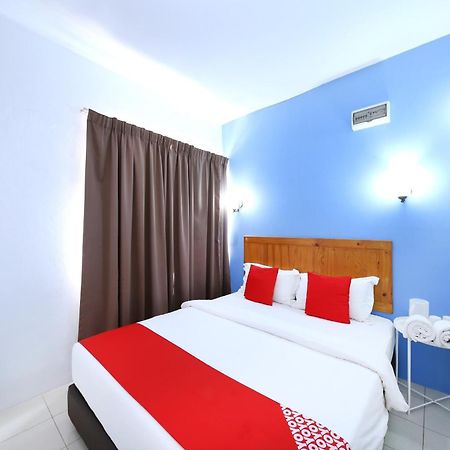Super Oyo 502 Midah Inn Puchong Buitenkant foto