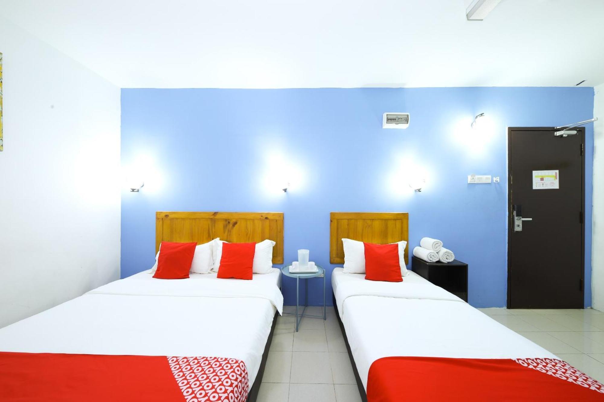 Super Oyo 502 Midah Inn Puchong Buitenkant foto